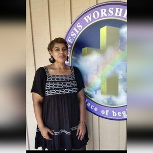 Forever 21 Black And WhiteEmbroidered Dress- Size 0X CA  0T (XL)